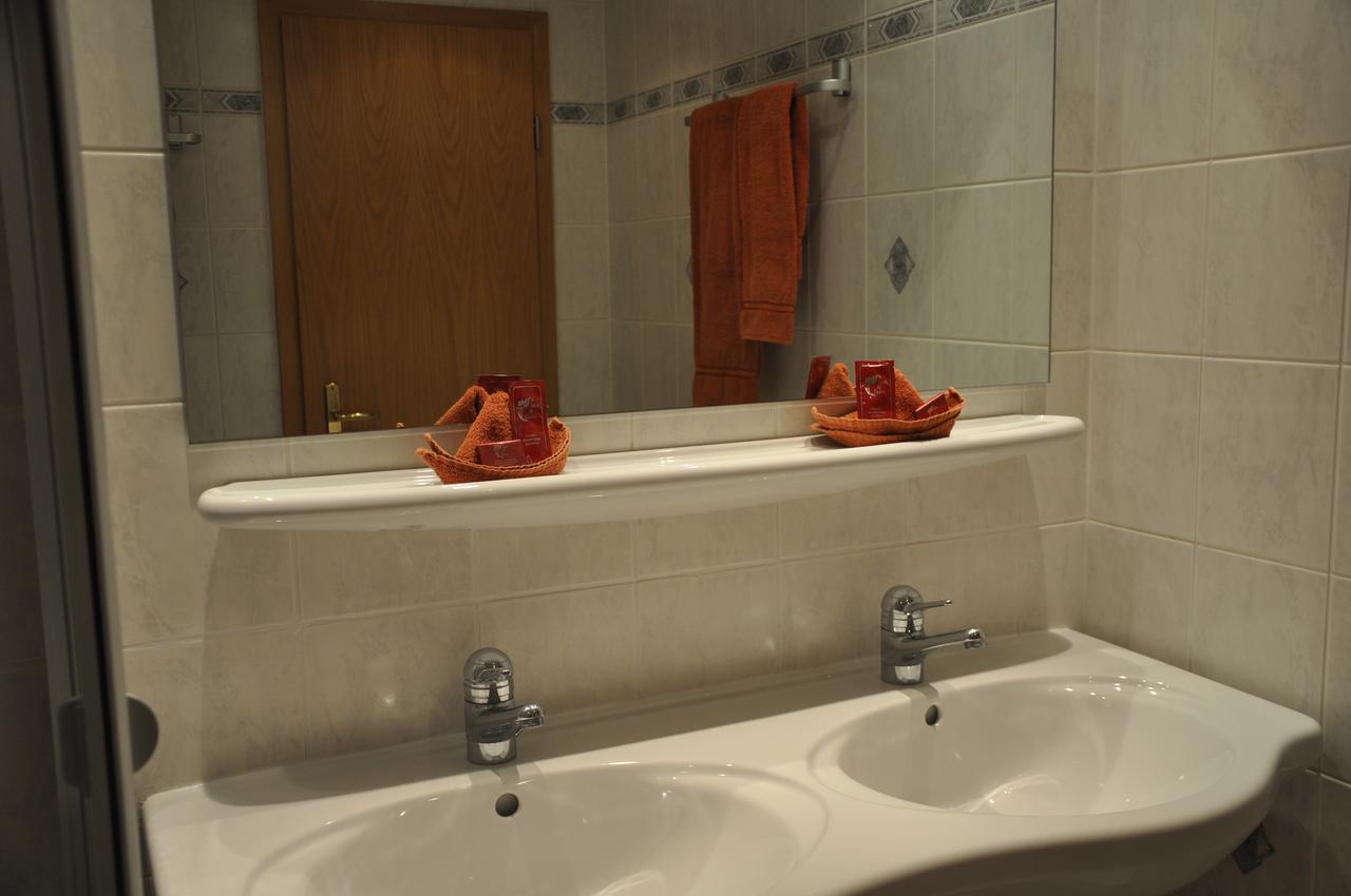 Hotel Loewen Mellingen Pokoj fotografie